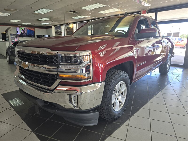 2017 Chevrolet Silverado 1500 LT   - Photo 1 - Hamilton, OH 45015