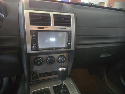 2011 Dodge Nitro Heat 4DR SUV 4X4 - Photo 21 - Hamilton, OH 45015