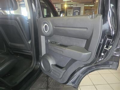 2011 Dodge Nitro Heat 4DR SUV 4X4 - Photo 15 - Hamilton, OH 45015