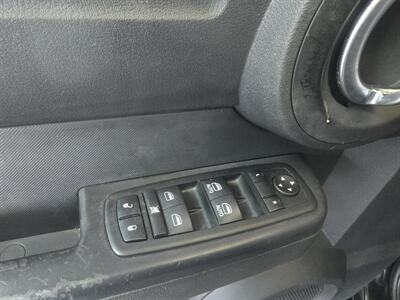 2011 Dodge Nitro Heat 4DR SUV 4X4 - Photo 17 - Hamilton, OH 45015