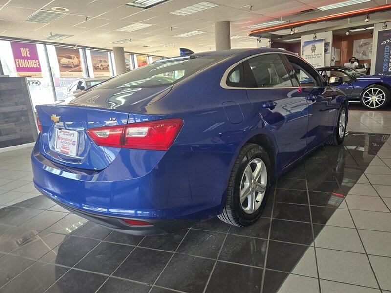 2023 Chevrolet Malibu LT 4DR SEDAN - Photo 4 - Hamilton, OH 45015