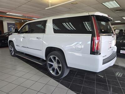 2016 Cadillac Escalade ESV Premium Collection 4DR SUV 4WD   - Photo 6 - Hamilton, OH 45015