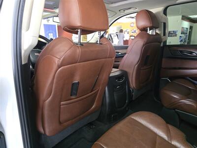 2016 Cadillac Escalade ESV Premium Collection 4DR SUV 4WD   - Photo 11 - Hamilton, OH 45015