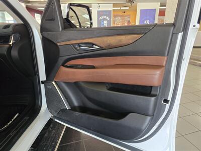 2016 Cadillac Escalade ESV Premium Collection 4DR SUV 4WD   - Photo 15 - Hamilton, OH 45015