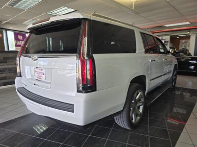 2016 Cadillac Escalade ESV Premium Collection 4DR SUV 4WD   - Photo 4 - Hamilton, OH 45015