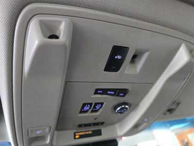 2016 Cadillac Escalade ESV Premium Collection 4DR SUV 4WD   - Photo 30 - Hamilton, OH 45015