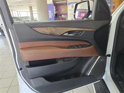 2016 Cadillac Escalade ESV Premium Collection 4DR SUV 4WD   - Photo 7 - Hamilton, OH 45015