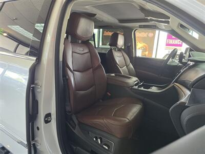 2016 Cadillac Escalade ESV Premium Collection 4DR SUV 4WD   - Photo 17 - Hamilton, OH 45015