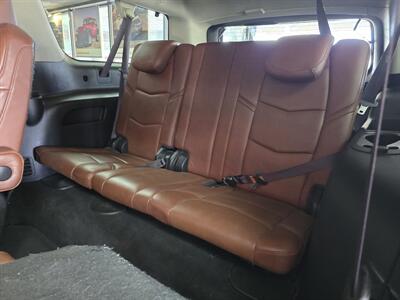 2016 Cadillac Escalade ESV Premium Collection 4DR SUV 4WD   - Photo 13 - Hamilton, OH 45015