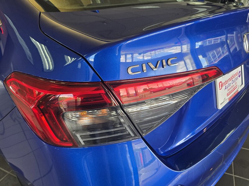 2022 Honda Civic LX 4DR SEDAN - Photo 24 - Hamilton, OH 45015
