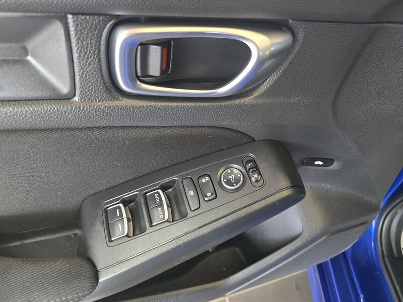 2022 Honda Civic LX 4DR SEDAN - Photo 17 - Hamilton, OH 45015