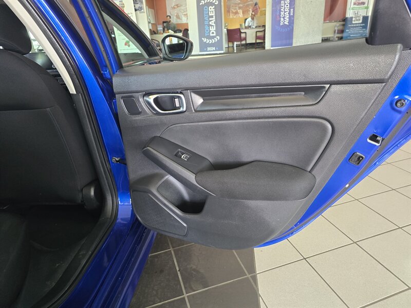 2022 Honda Civic LX 4DR SEDAN - Photo 15 - Hamilton, OH 45015
