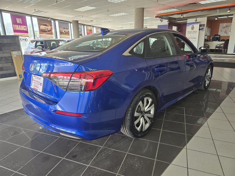 2022 Honda Civic LX 4DR SEDAN - Photo 4 - Hamilton, OH 45015