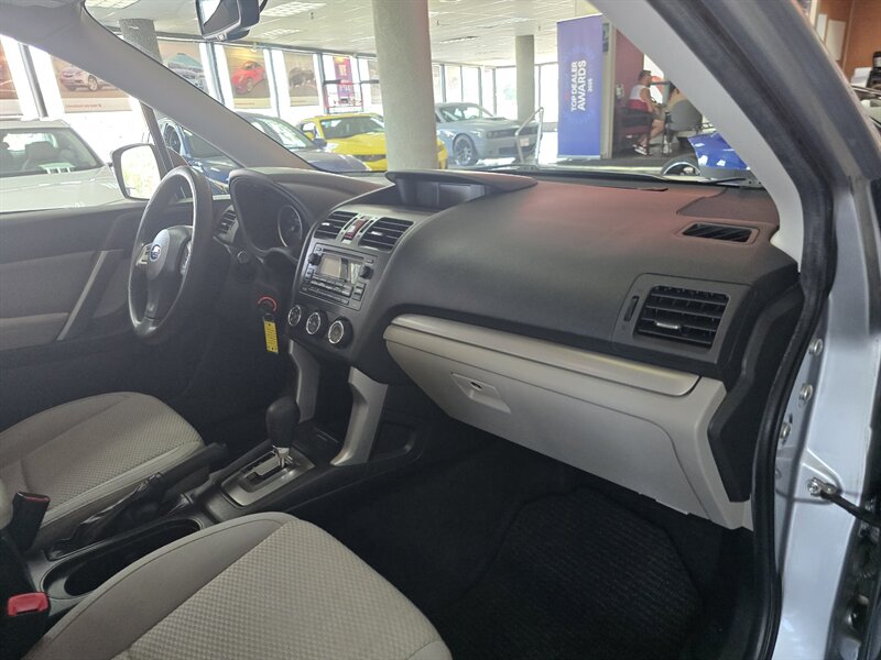 2015 Subaru Forester 2.5i 4DR WAGON AWD - Photo 14 - Hamilton, OH 45015