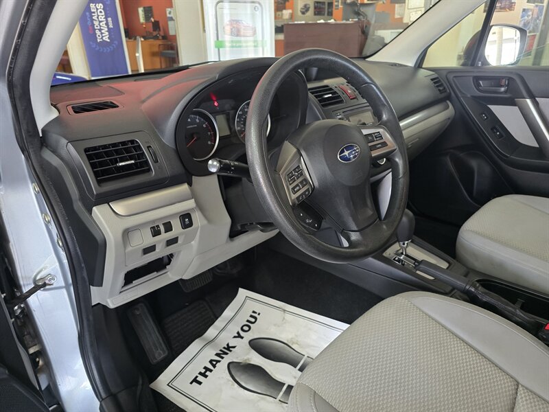 2015 Subaru Forester 2.5i 4DR WAGON AWD - Photo 9 - Hamilton, OH 45015