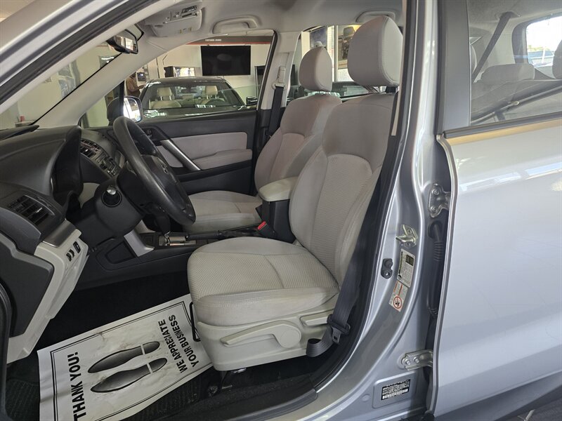 2015 Subaru Forester 2.5i 4DR WAGON AWD - Photo 10 - Hamilton, OH 45015