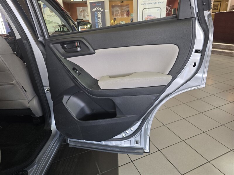 2015 Subaru Forester 2.5i 4DR WAGON AWD - Photo 16 - Hamilton, OH 45015