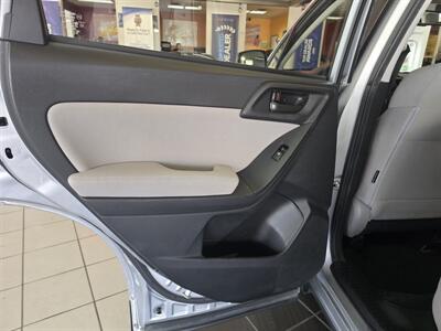 2015 Subaru Forester 2.5i 4DR WAGON AWD - Photo 11 - Hamilton, OH 45015