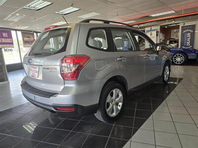 2015 Subaru Forester 2.5i 4DR WAGON AWD - Photo 4 - Hamilton, OH 45015