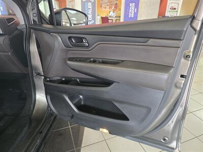 2018 Honda Odyssey EX-L 4DR MINI-VAN - Photo 14 - Hamilton, OH 45015