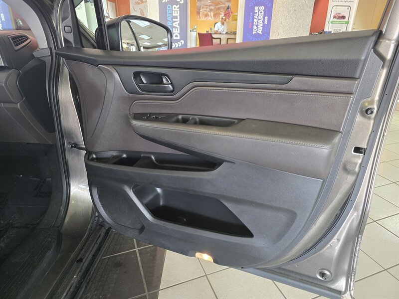 2018 Honda Odyssey EX-L 4DR MINI-VAN - Photo 14 - Hamilton, OH 45015