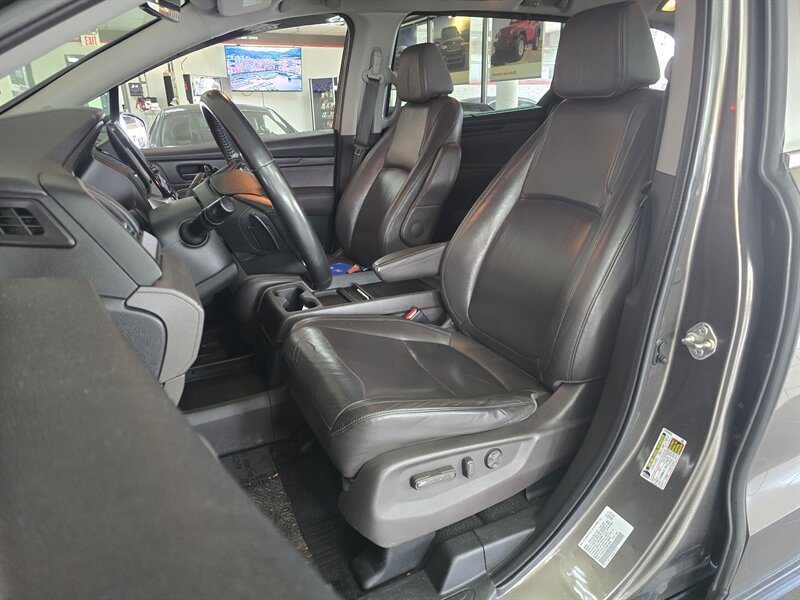 2018 Honda Odyssey EX-L 4DR MINI-VAN - Photo 9 - Hamilton, OH 45015