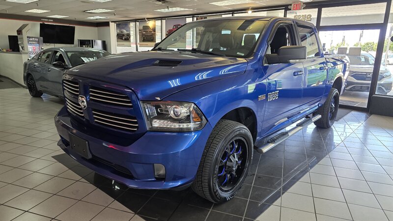 2017 RAM 1500 Sport   - Photo 1 - Hamilton, OH 45015