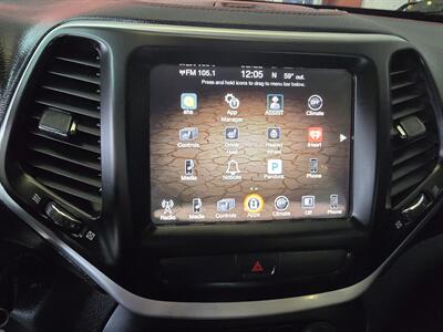 2015 Jeep Cherokee Trailhawk   - Photo 27 - Hamilton, OH 45015