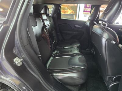 2015 Jeep Cherokee Trailhawk   - Photo 18 - Hamilton, OH 45015