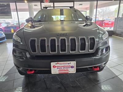 2015 Jeep Cherokee Trailhawk   - Photo 2 - Hamilton, OH 45015
