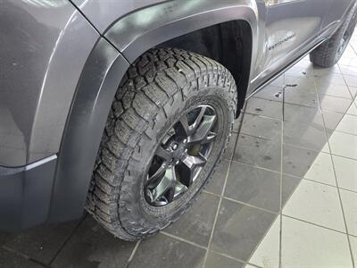 2015 Jeep Cherokee Trailhawk   - Photo 36 - Hamilton, OH 45015