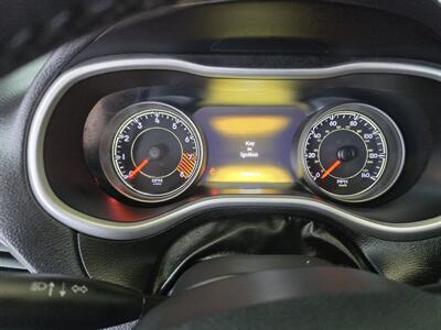 2015 Jeep Cherokee Trailhawk   - Photo 21 - Hamilton, OH 45015