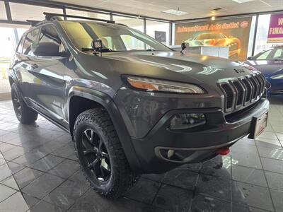 2015 Jeep Cherokee Trailhawk   - Photo 3 - Hamilton, OH 45015