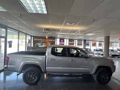 2020 Toyota Tacoma SR5 V6   - Photo 5 - Hamilton, OH 45015