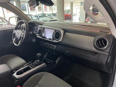 2020 Toyota Tacoma SR5 V6   - Photo 26 - Hamilton, OH 45015