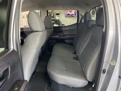 2020 Toyota Tacoma SR5 V6   - Photo 20 - Hamilton, OH 45015