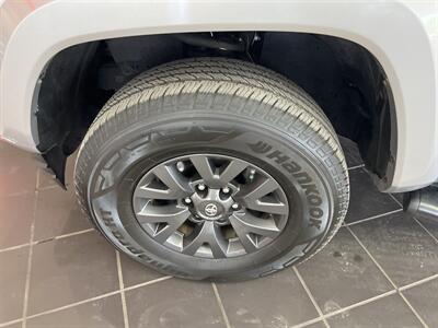 2020 Toyota Tacoma SR5 V6   - Photo 34 - Hamilton, OH 45015