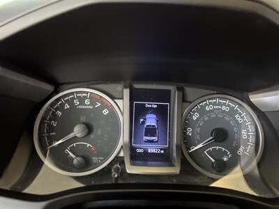 2020 Toyota Tacoma SR5 V6   - Photo 12 - Hamilton, OH 45015