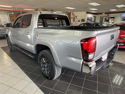 2020 Toyota Tacoma SR5 V6   - Photo 9 - Hamilton, OH 45015