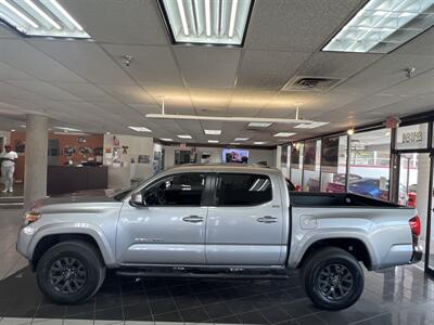 2020 Toyota Tacoma SR5 V6   - Photo 2 - Hamilton, OH 45015