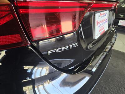 2021 Kia Forte LXS   - Photo 26 - Hamilton, OH 45015
