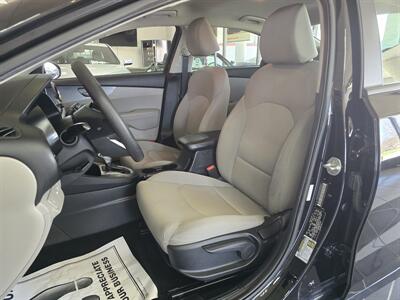 2021 Kia Forte LXS   - Photo 10 - Hamilton, OH 45015