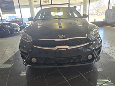 2021 Kia Forte LXS   - Photo 2 - Hamilton, OH 45015