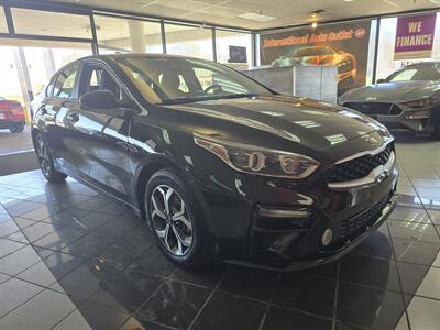 2021 Kia Forte LXS   - Photo 3 - Hamilton, OH 45015