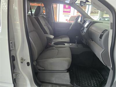 2020 Nissan Frontier SV 4DR CREW CAB - Photo 14 - Hamilton, OH 45015