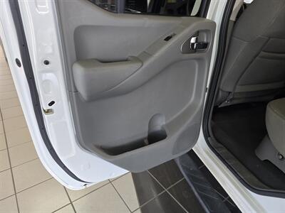 2020 Nissan Frontier SV 4DR CREW CAB - Photo 10 - Hamilton, OH 45015