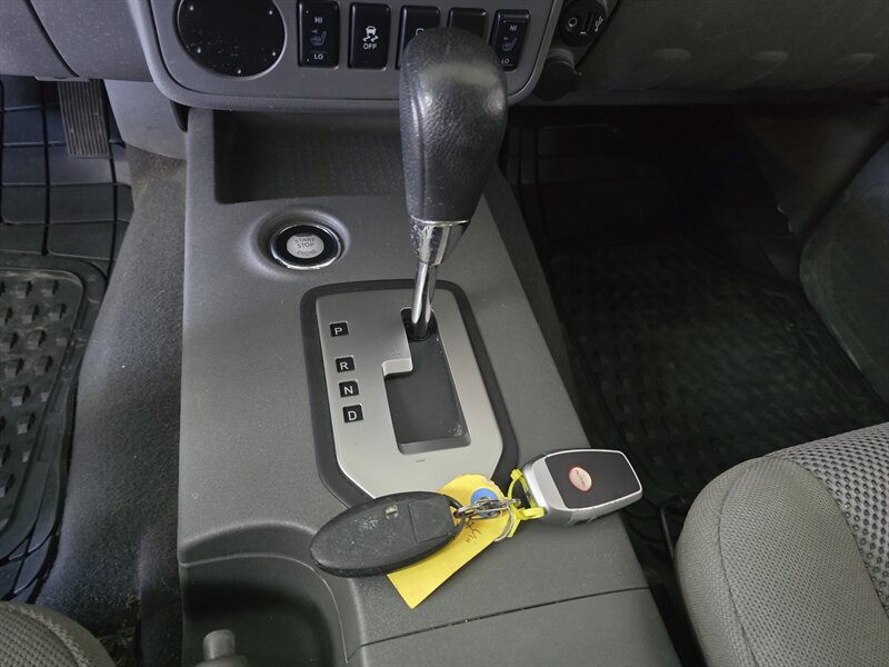 2020 Nissan Frontier SV 4DR CREW CAB - Photo 18 - Hamilton, OH 45015