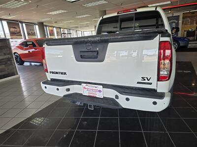 2020 Nissan Frontier SV 4DR CREW CAB - Photo 5 - Hamilton, OH 45015