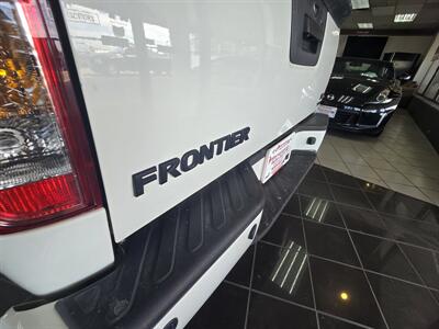 2020 Nissan Frontier SV 4DR CREW CAB - Photo 27 - Hamilton, OH 45015