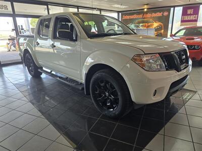 2020 Nissan Frontier SV 4DR CREW CAB - Photo 3 - Hamilton, OH 45015